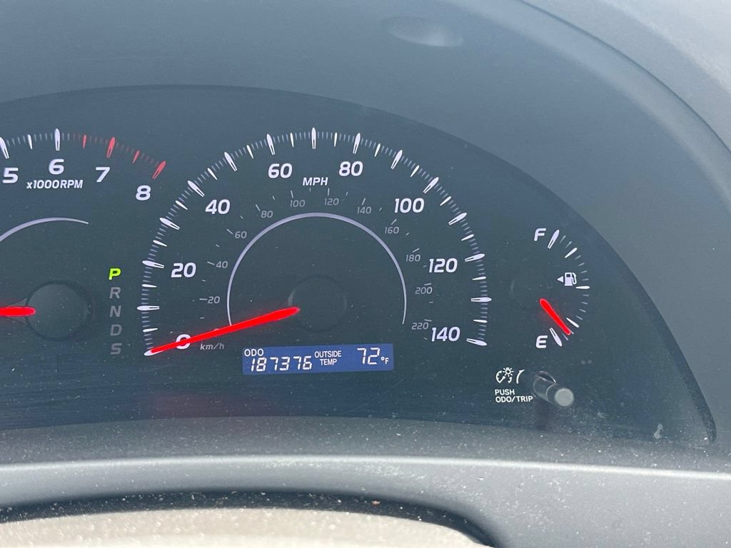 Used 2010 Toyota Camry LE FWD image 27