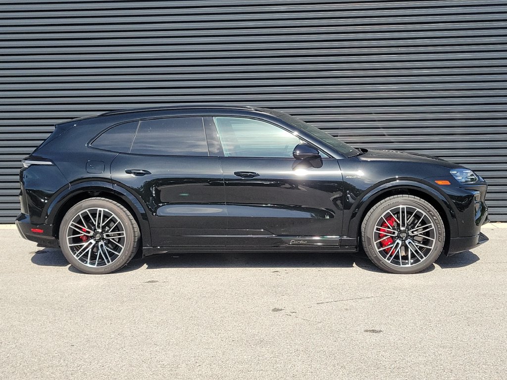 New 2026 Porsche Cayenne Turbo AWD/4WD image 8