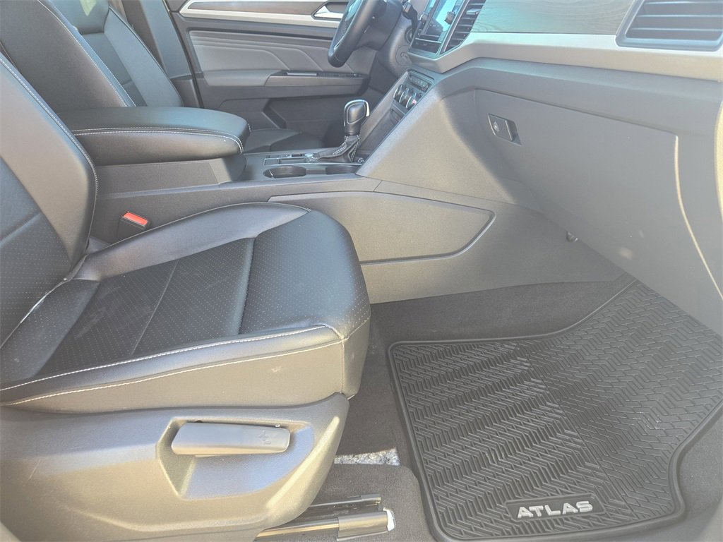 Used 2022 Volkswagen Atlas SE image 15