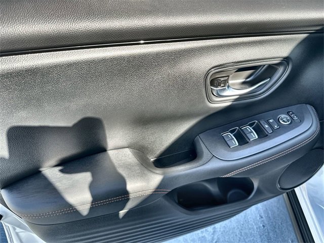 Used 2024 Honda HR-V Sport image 15