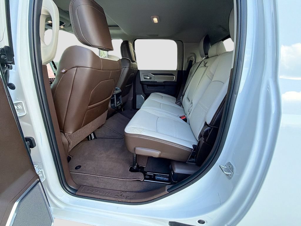 New 2026 RAM 3500 Laramie AWD/4WD image 20