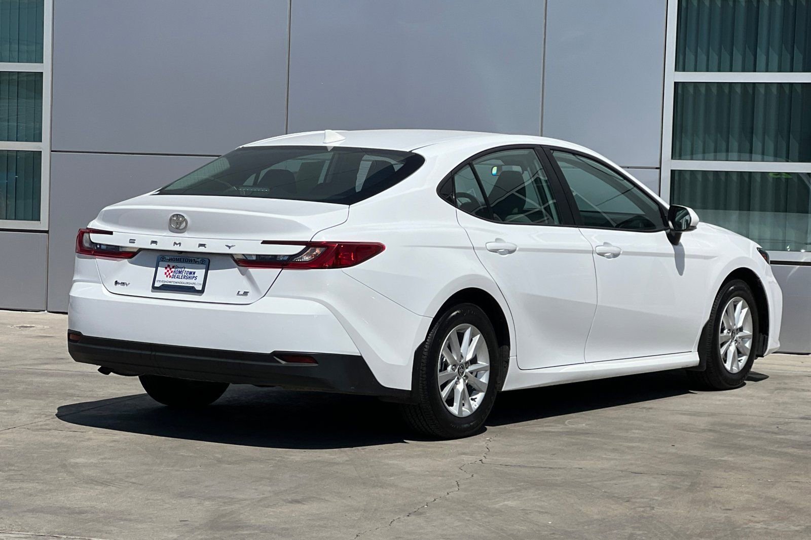 Certified 2025 Toyota Camry LE FWD image 4