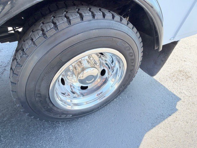 Used 2001 Ford F550 2WD Regular Cab Super Duty image 10