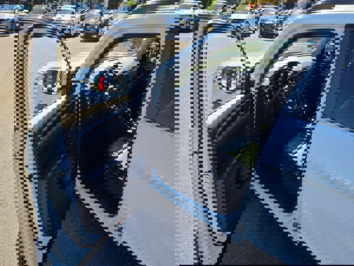 Used 2021 Volkswagen Atlas SE image 50