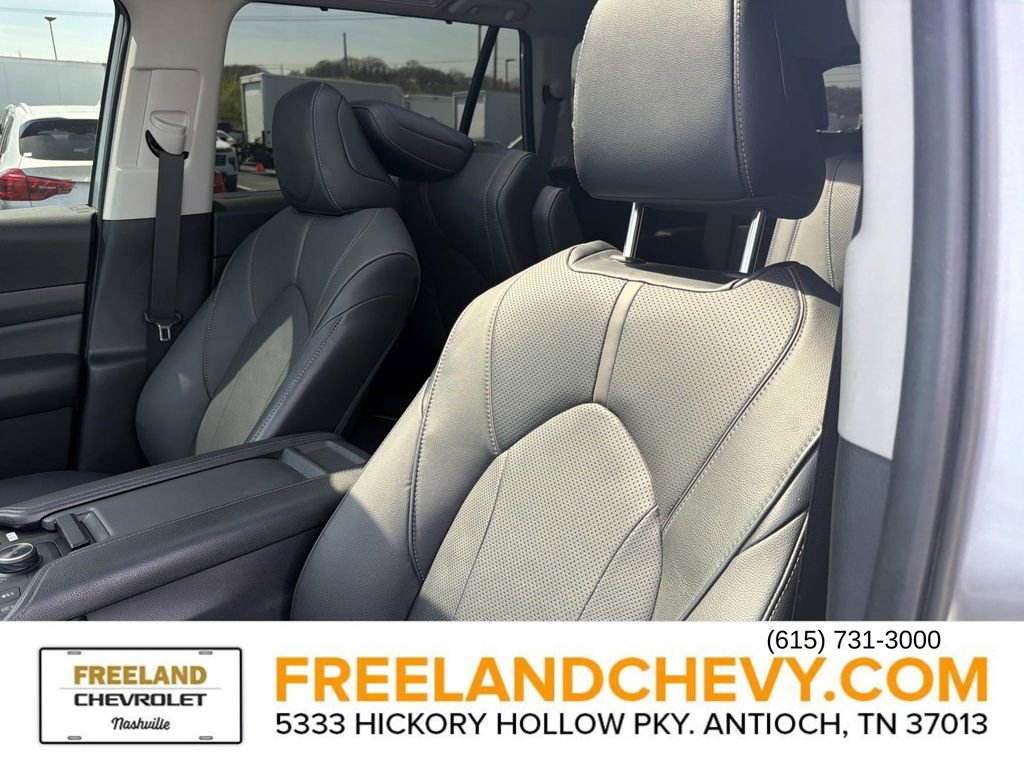Used 2024 Toyota Grand Highlander Platinum image 26