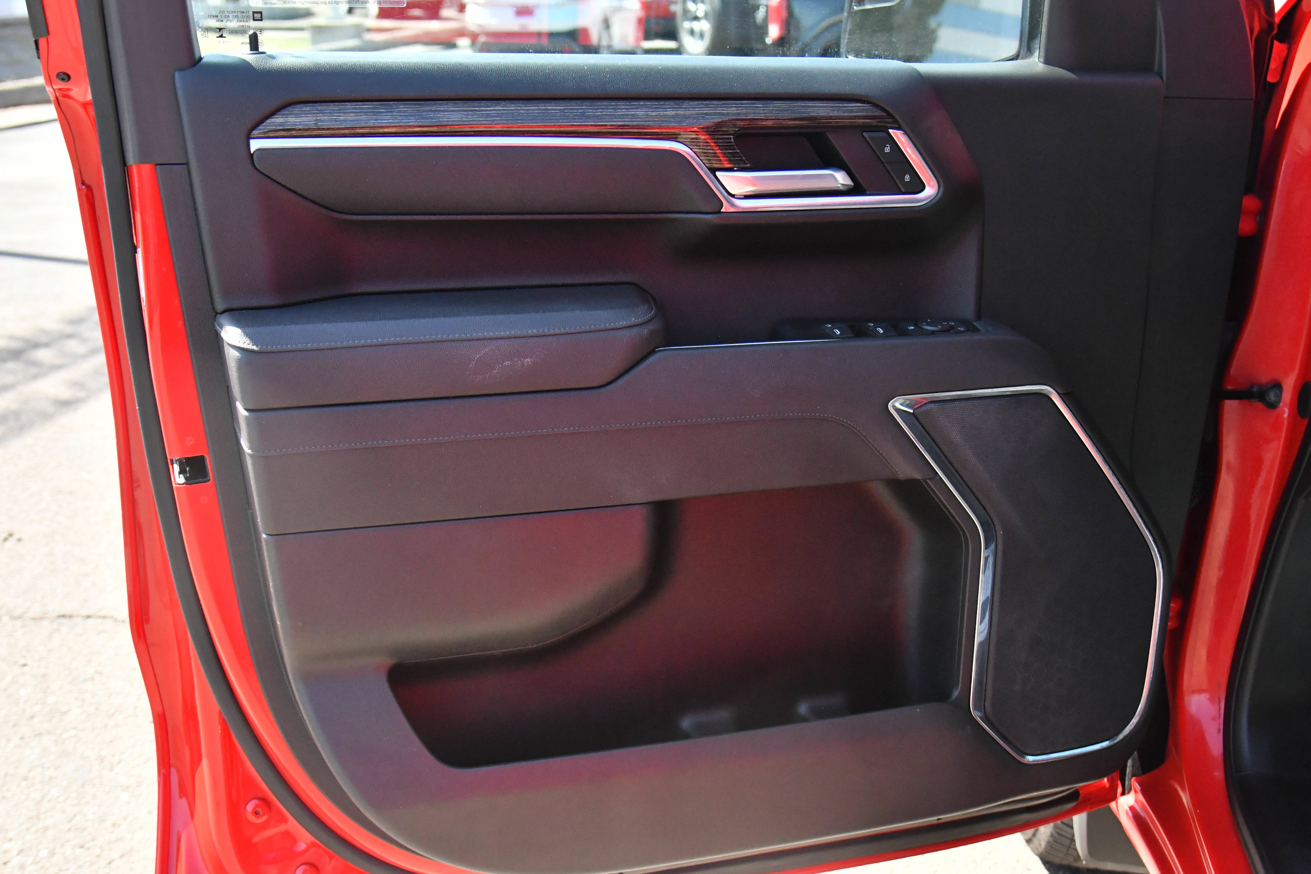 Used 2025 GMC Sierra 1500 Elevation AWD/4WD image 14