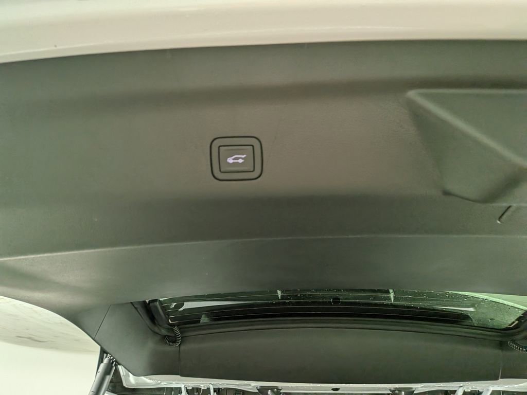 New 2026 GMC Yukon XL AT4 image 11