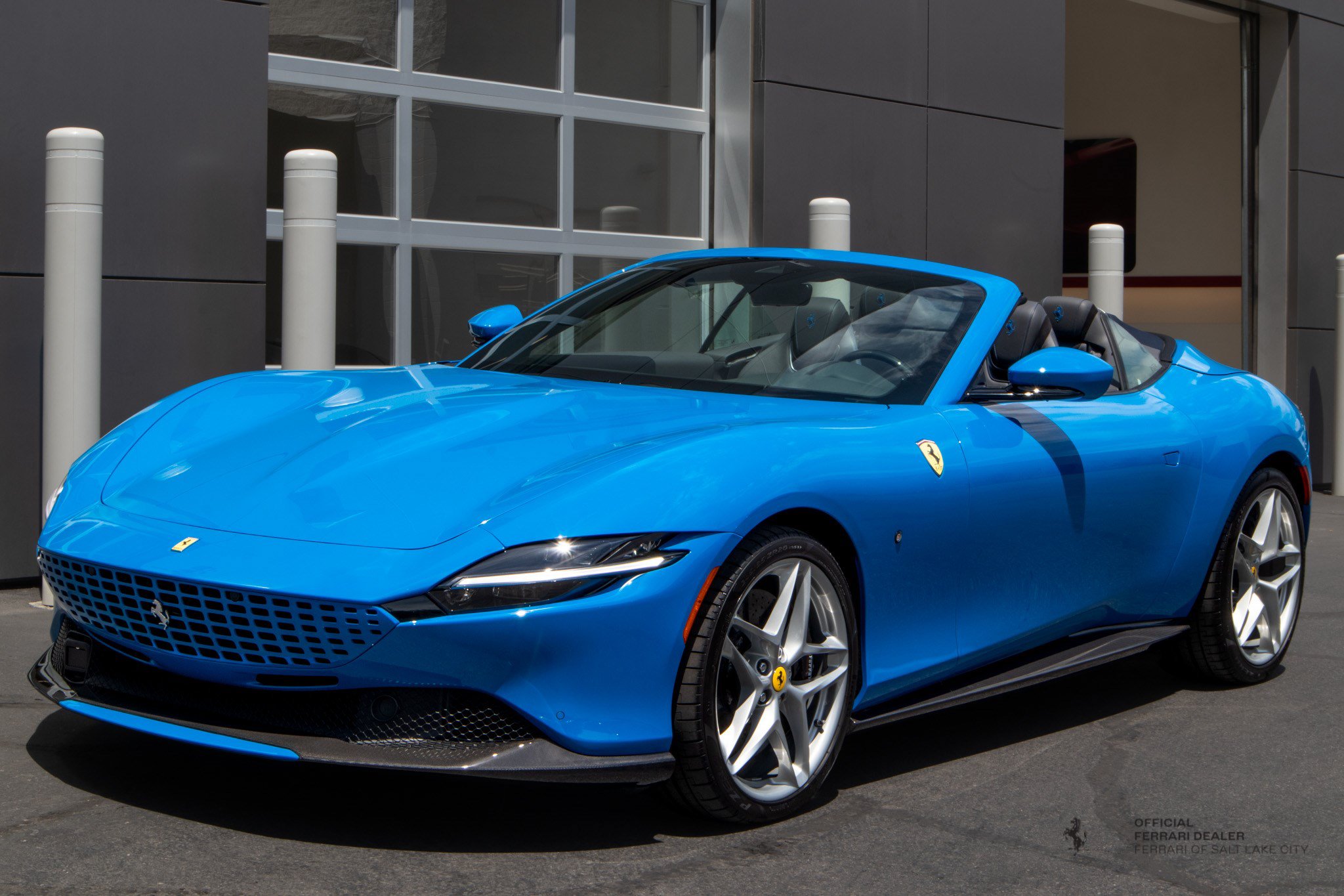 Used 2024 Ferrari Roma Spider RWD image 1
