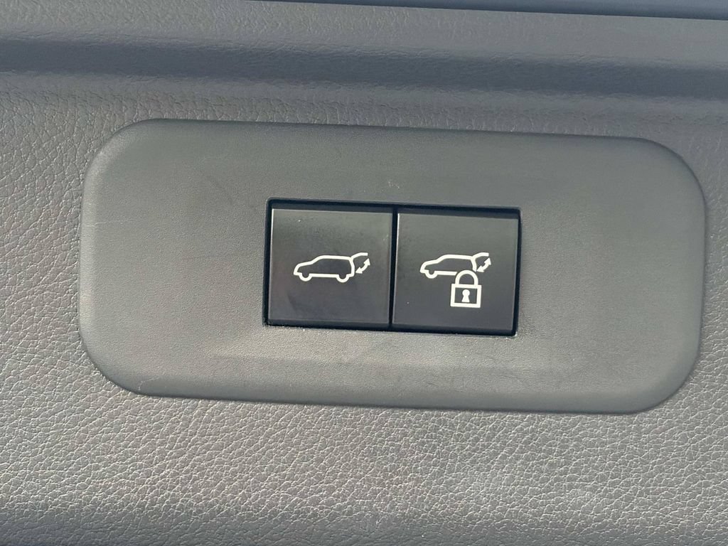 Used 2024 Toyota Grand Highlander FWD image 13