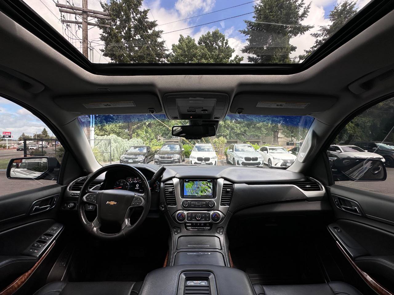 Used 2019 Chevrolet Suburban Premier AWD/4WD image 10