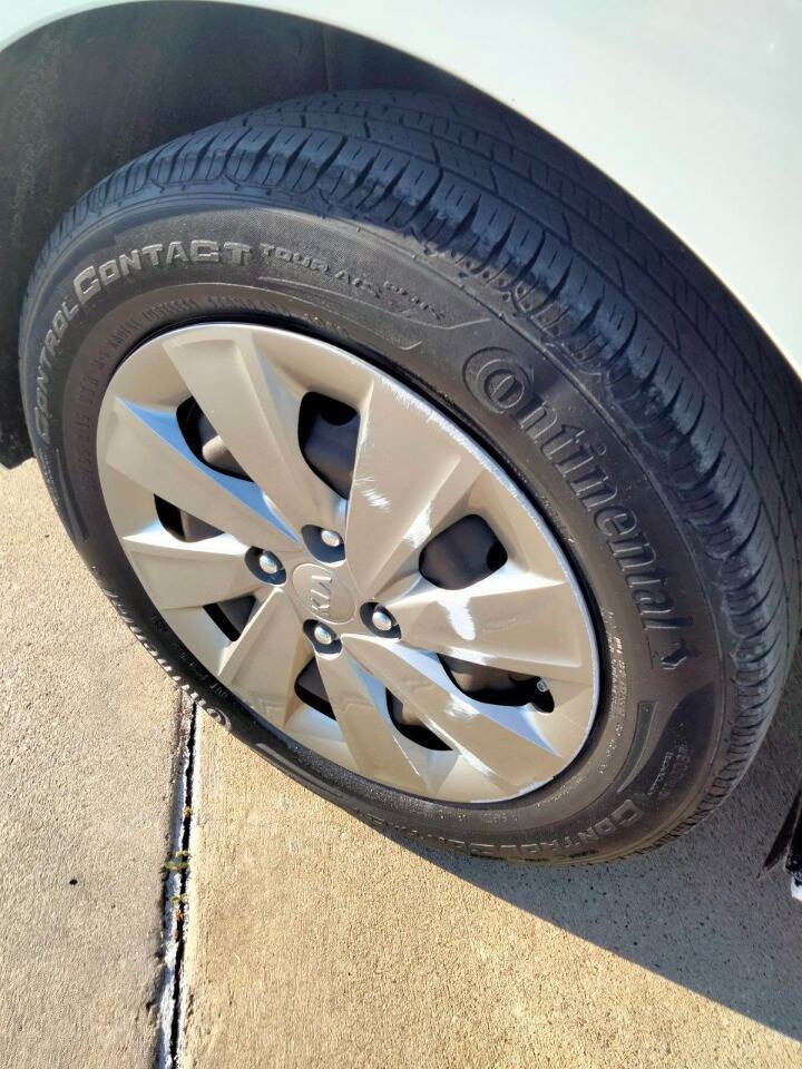 Used 2020 Kia Rio LX image 24