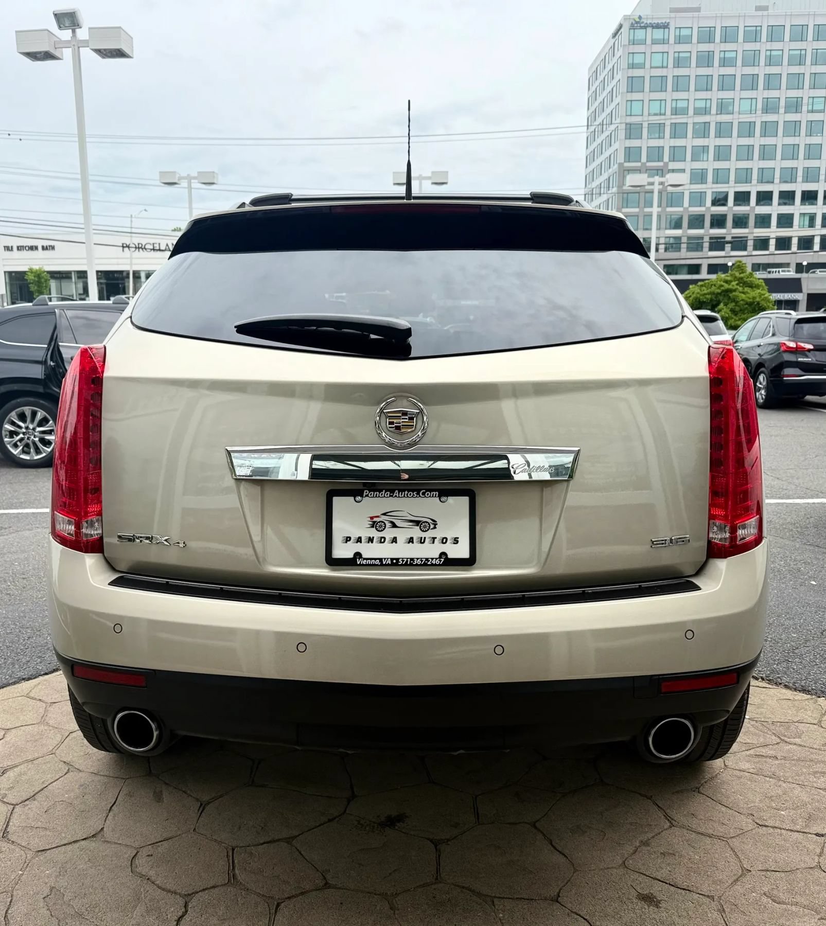 Used 2012 Cadillac SRX Luxury AWD/4WD image 6
