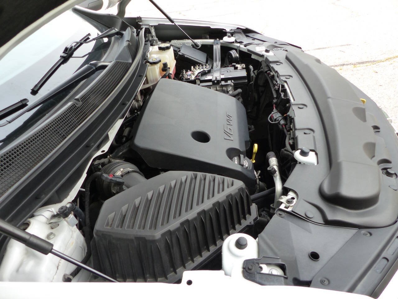 Used 2022 Chevrolet Traverse LS AWD/4WD image 17