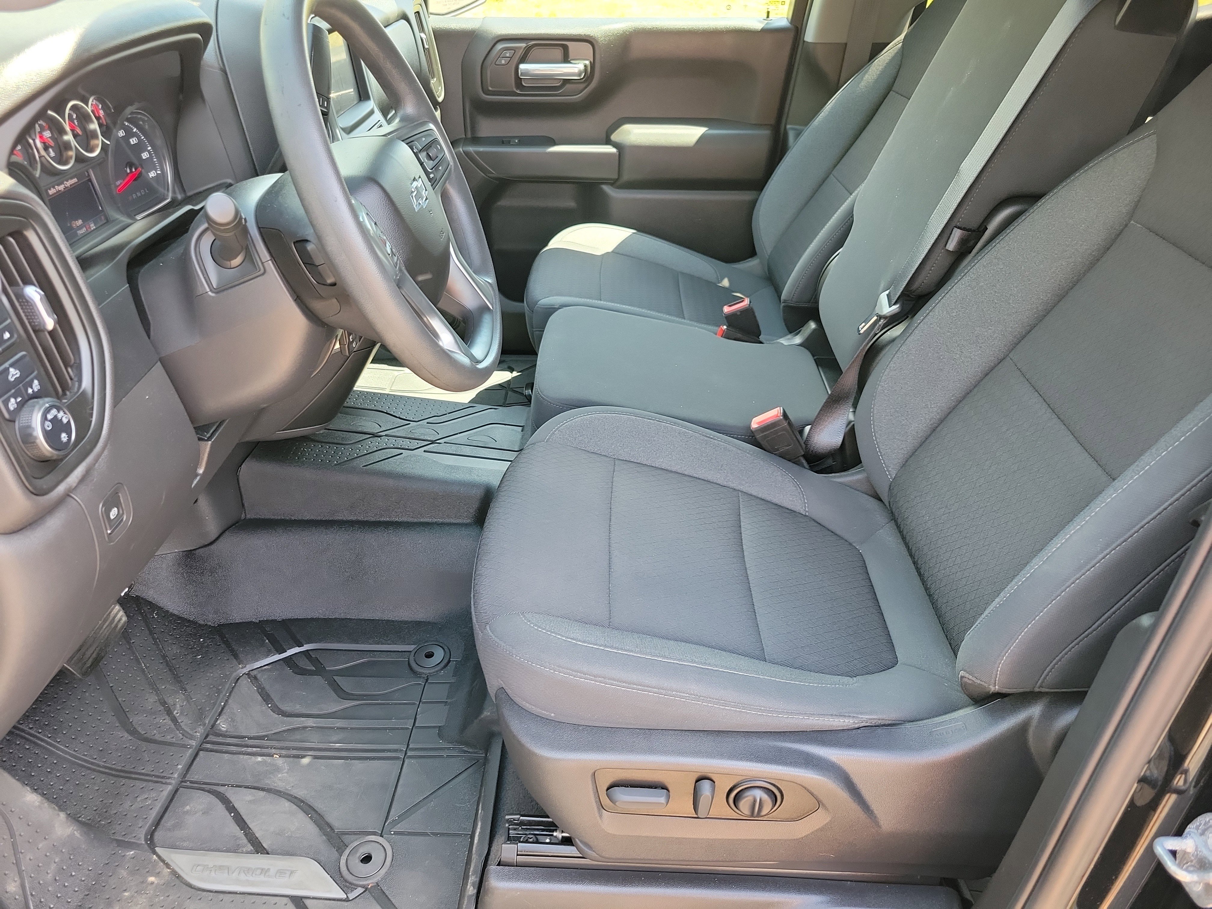 Used 2022 Chevrolet Silverado 1500 Custom Trail Boss w/ Safety Confidence Package AWD/4WD image 4