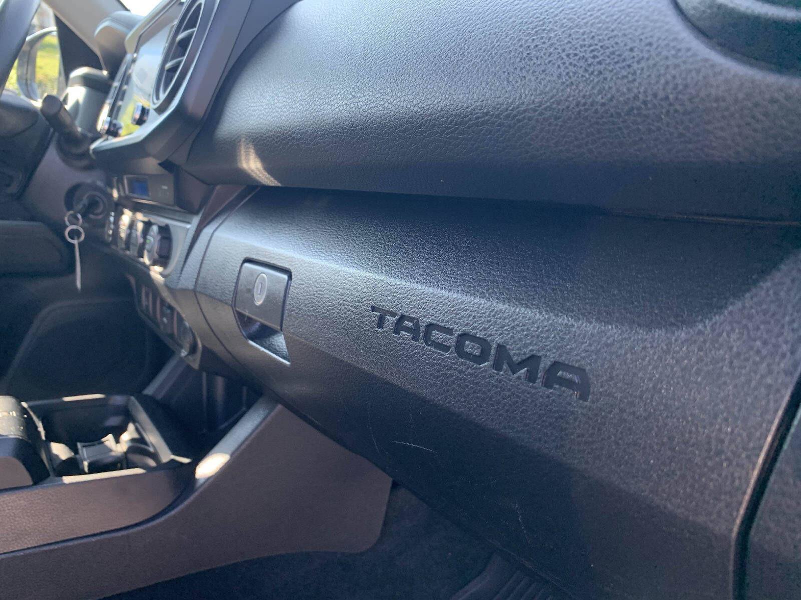 Used 2022 Toyota Tacoma SR AWD/4WD image 35