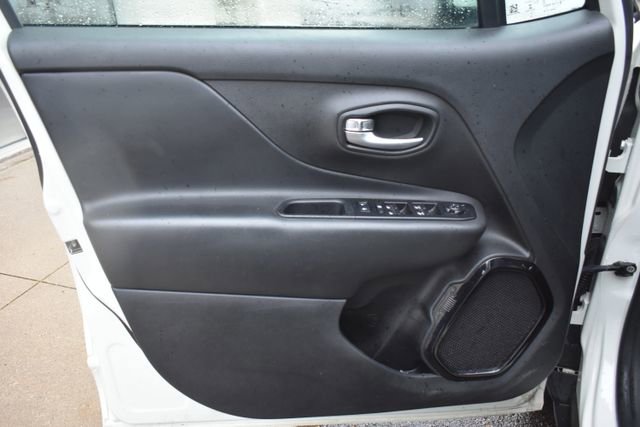 Used 2019 Jeep Renegade Altitude w/ Quick Order Package 2XM image 17