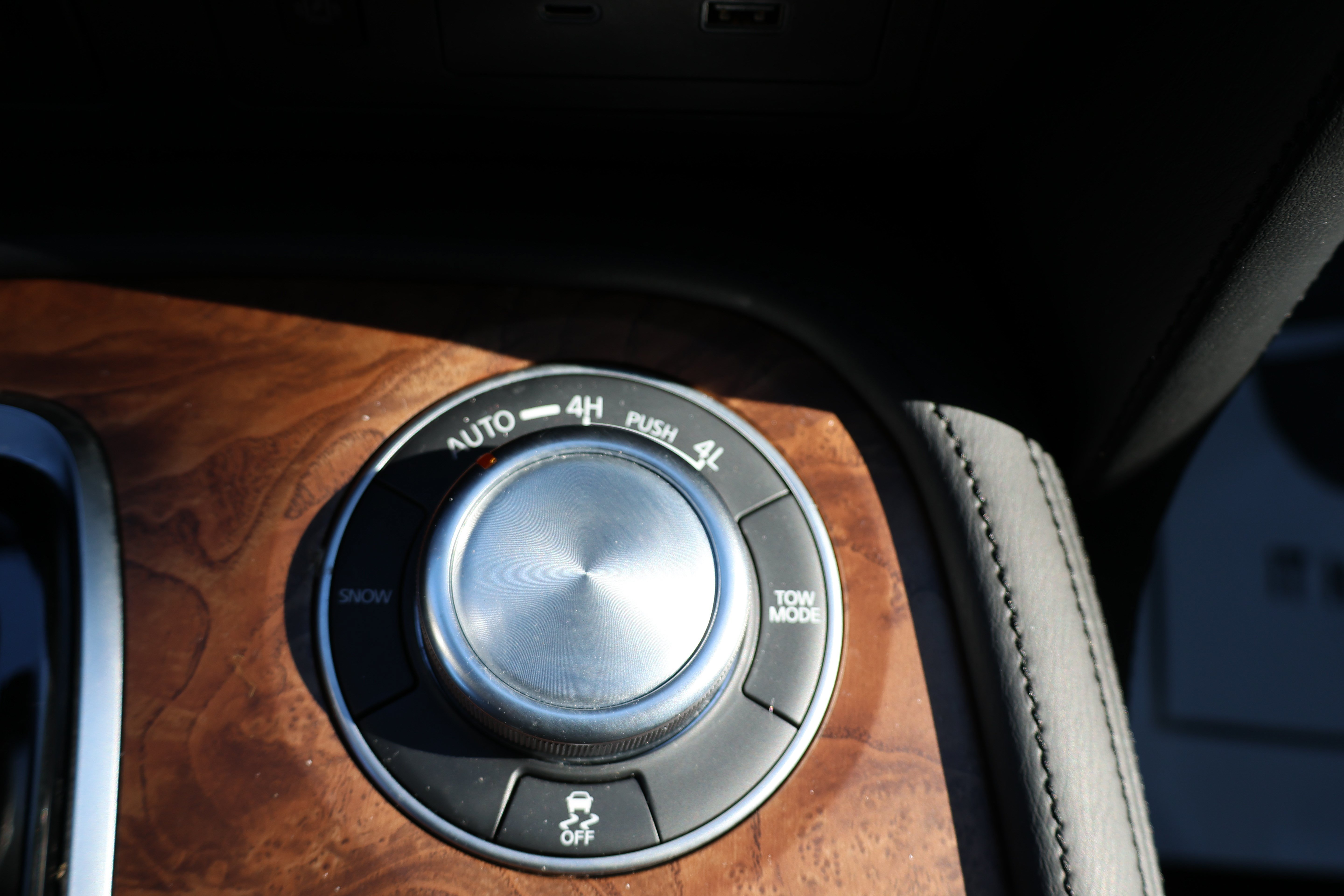Used 2024 Nissan Armada SL AWD/4WD image 37