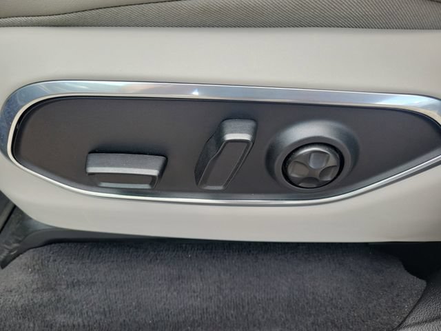 Used 2024 Jeep Wagoneer Series III AWD/4WD image 28