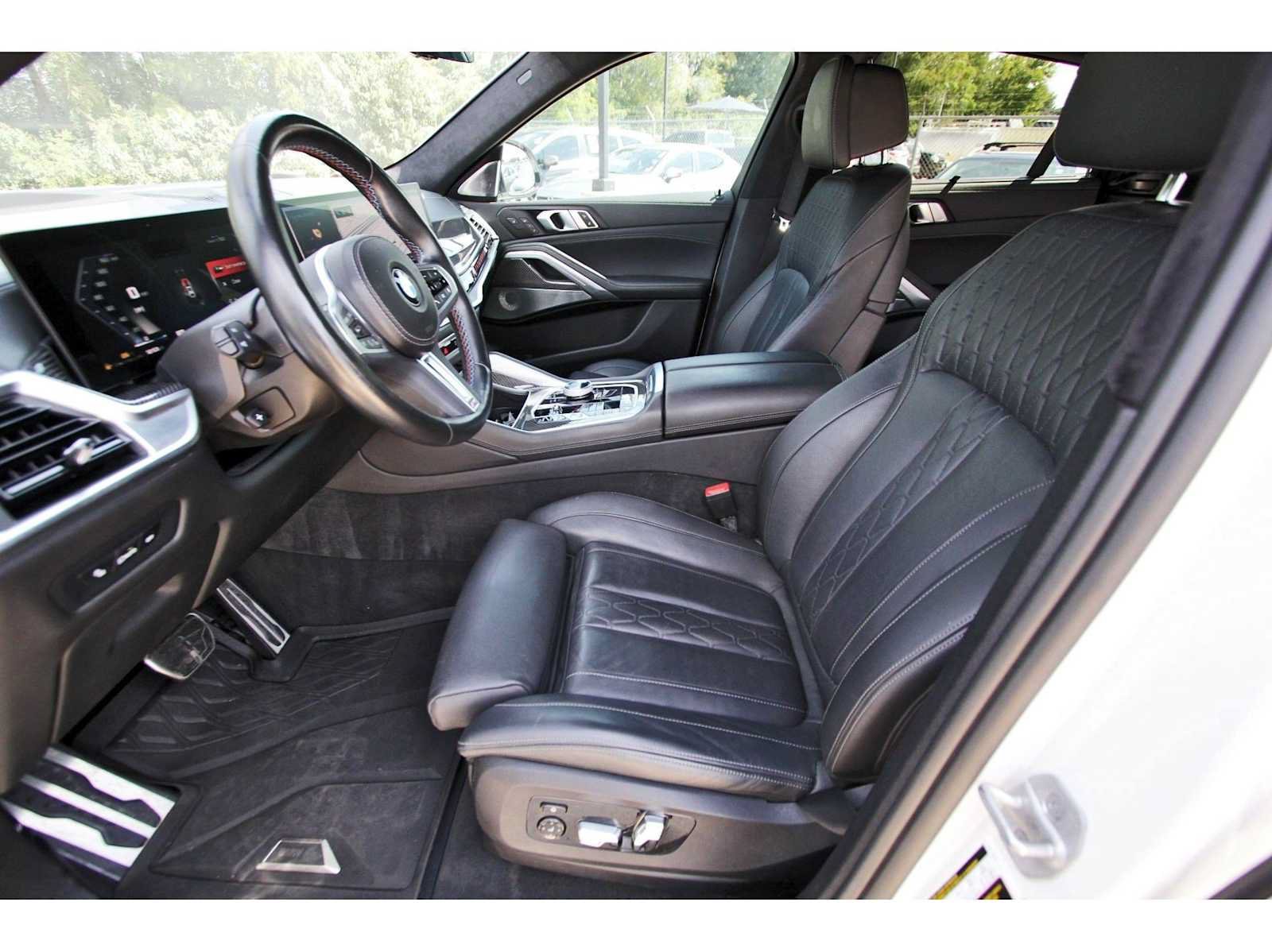 Used 2024 BMW X6 M60i AWD/4WD image 10