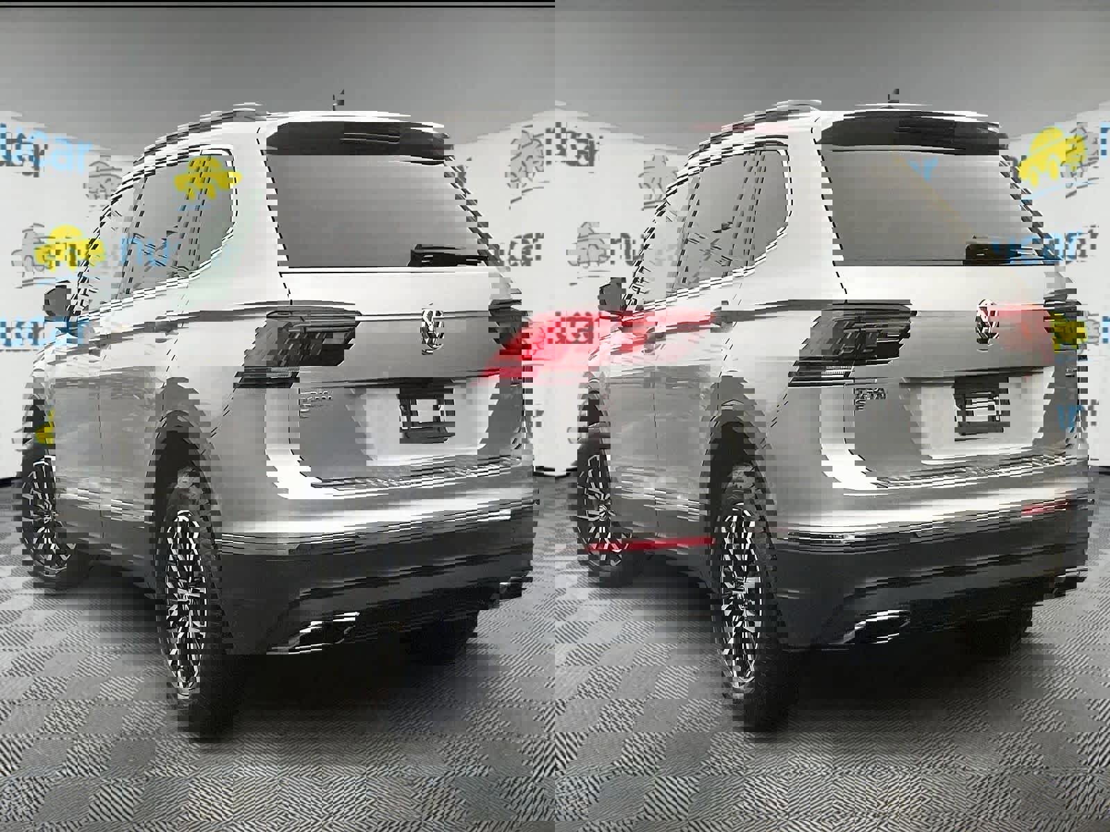 Used 2021 Volkswagen Tiguan SE image 4