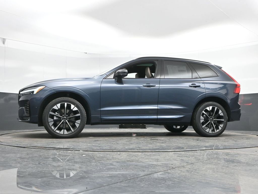 New 2026 Volvo XC60 B5 Plus w/ Climate Package image 42