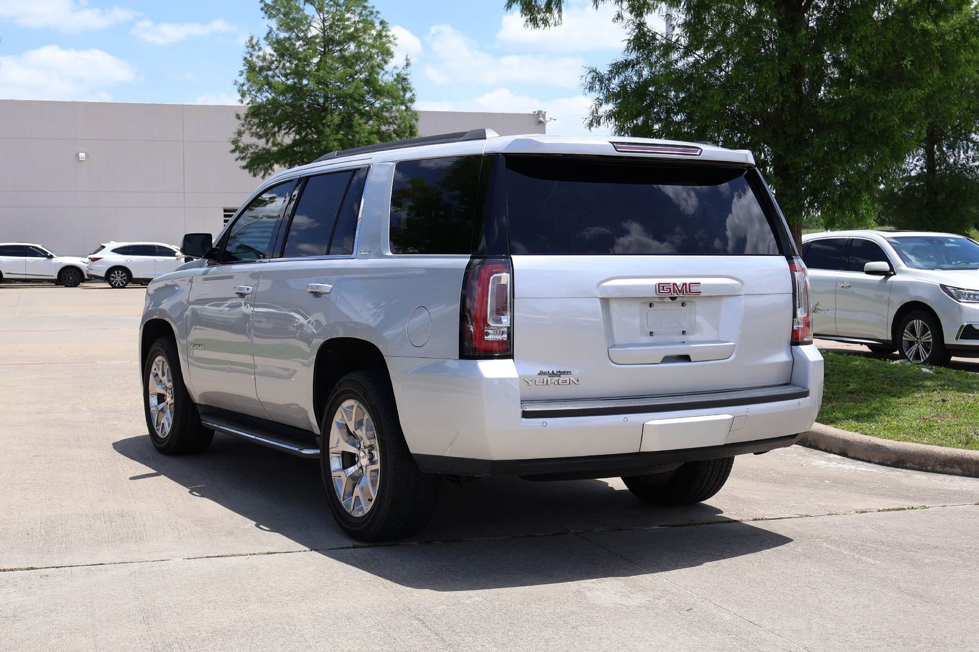 Used 2016 GMC Yukon SLE w/ Convenience Package RWD image 4