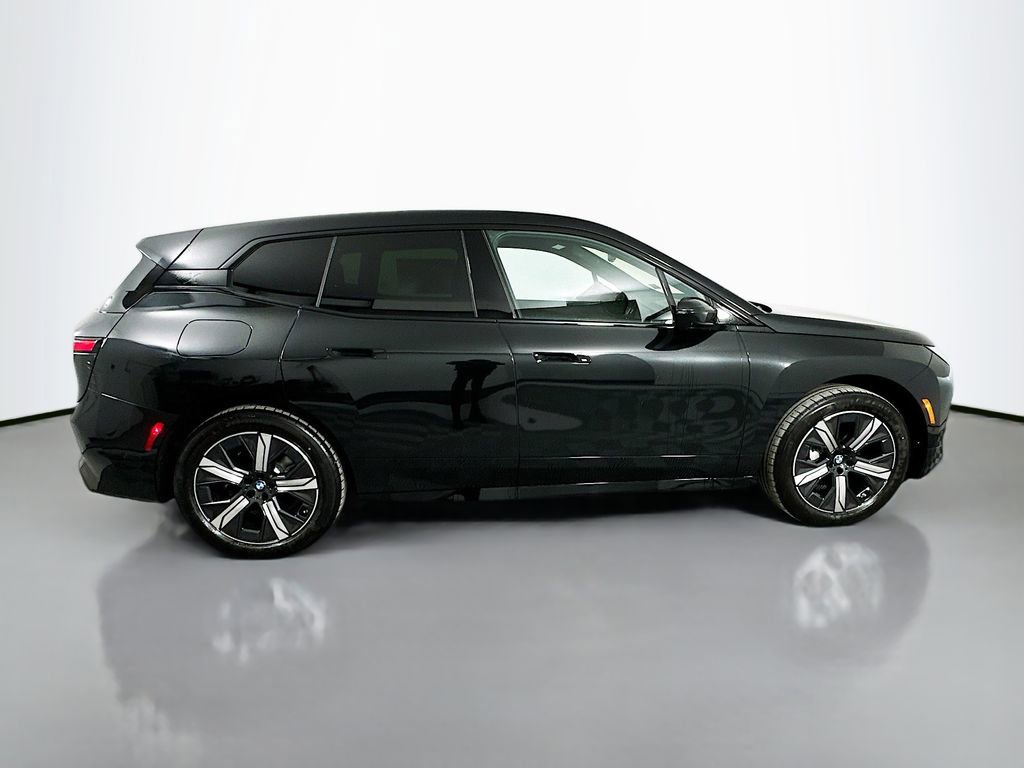 Used 2026 BMW iX xDrive60 image 4