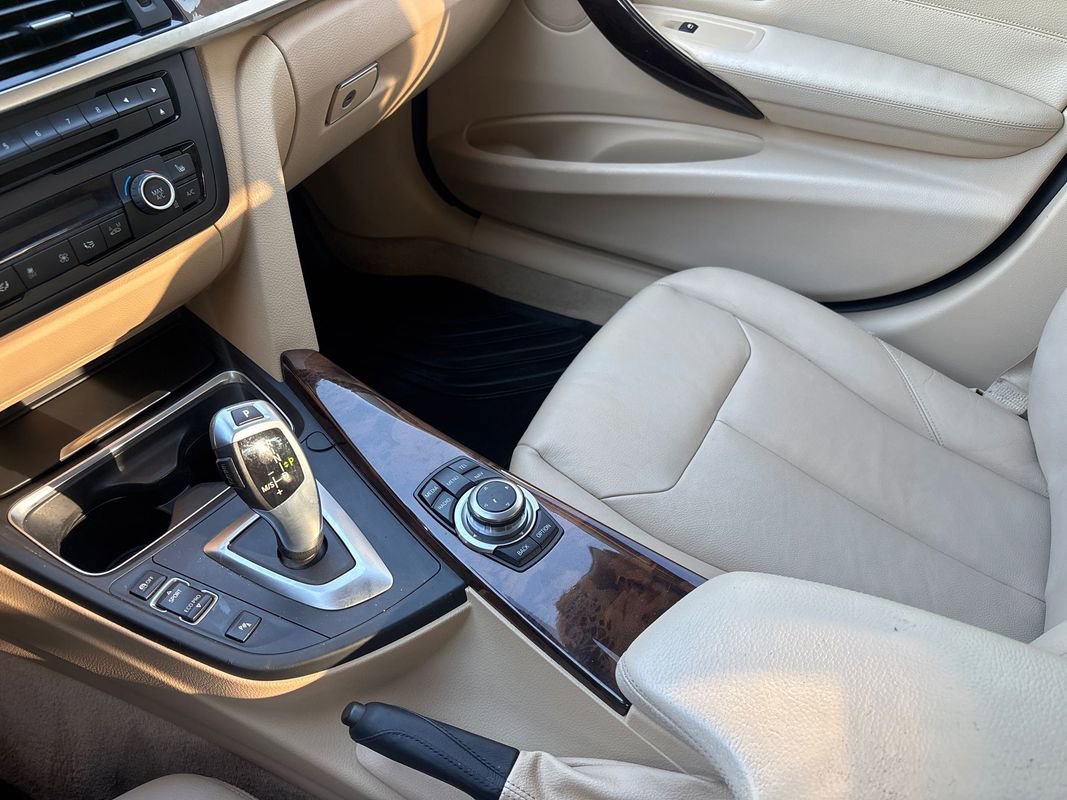 Used 2015 BMW 328i Sedan RWD image 17