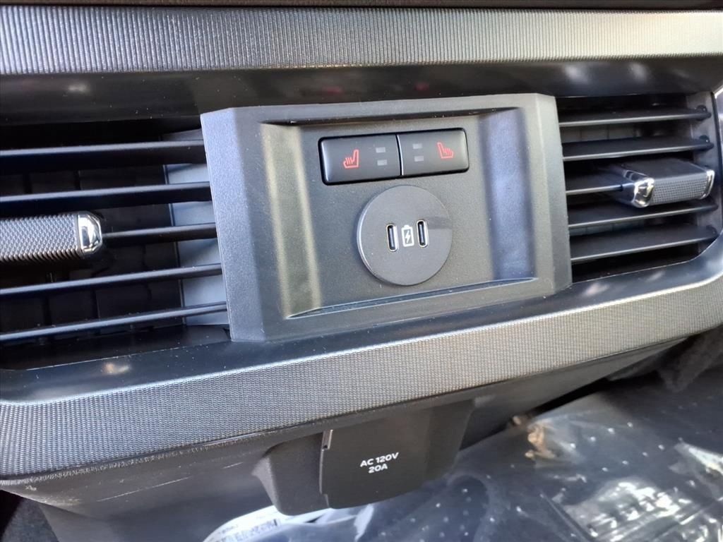 New 2026 Ford F350 Platinum w/ FX4 Off-Road Package image 17