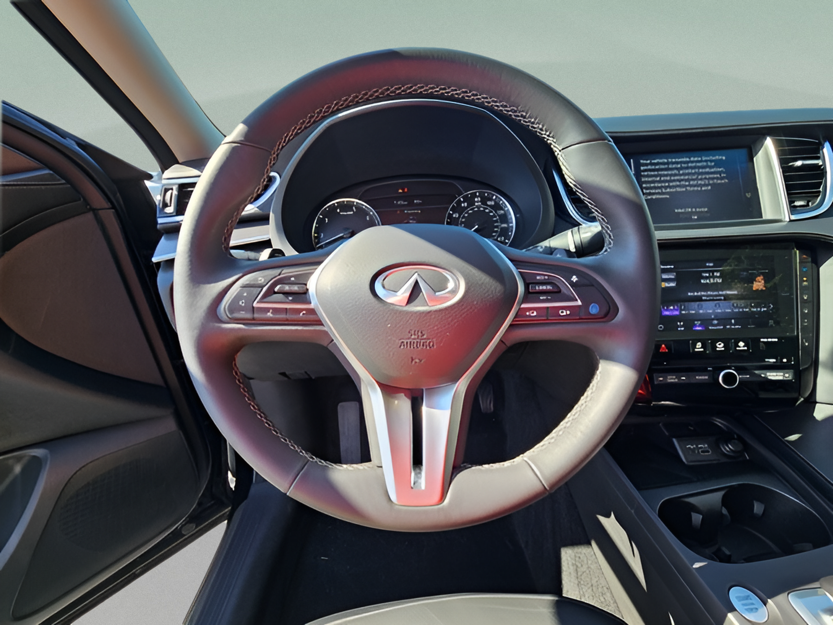 Used 2023 INFINITI QX50 Luxe FWD image 23