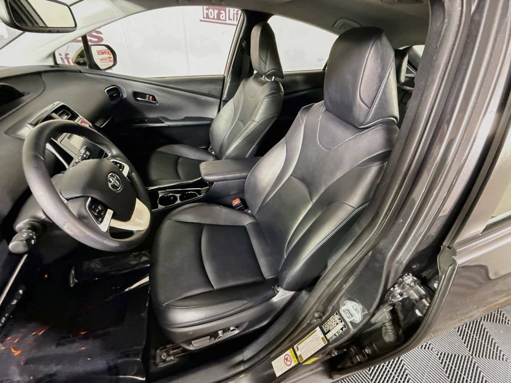 Used 2017 Toyota Prius Four Touring FWD image 25
