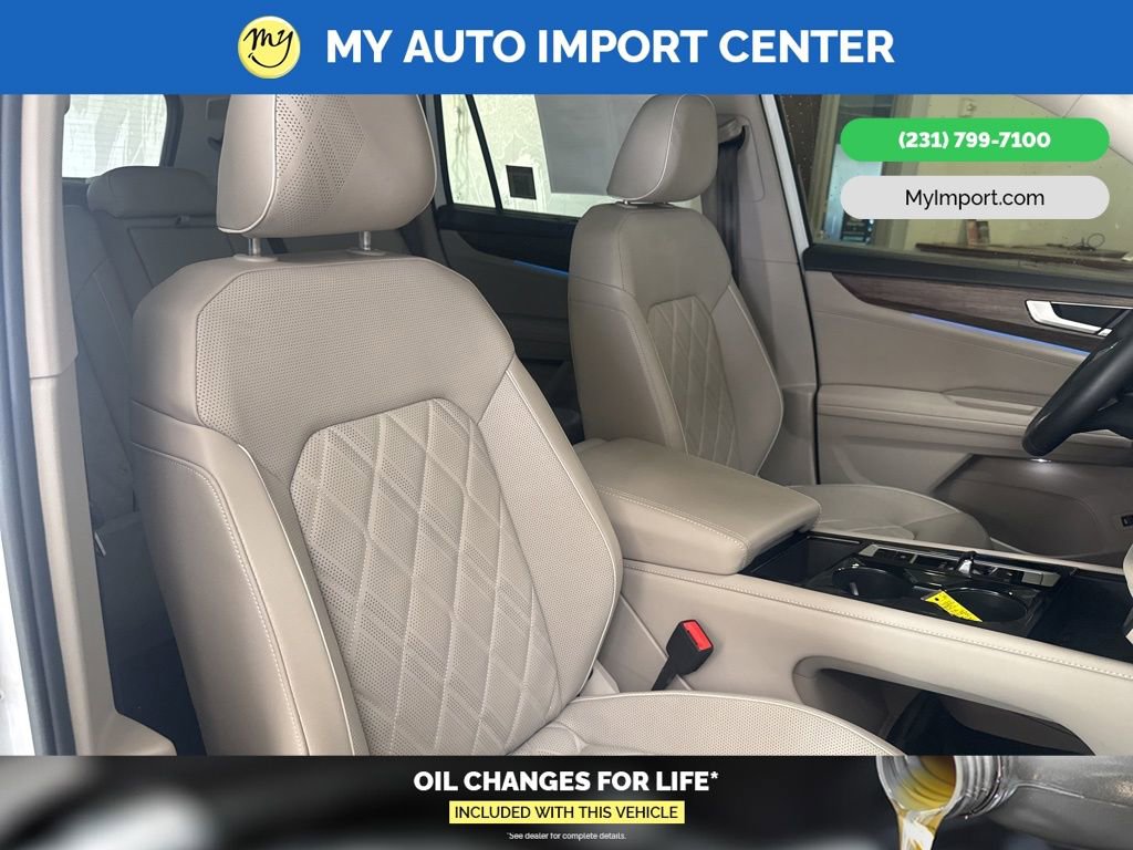Used 2025 Volkswagen Atlas SEL Premium R-Line image 31