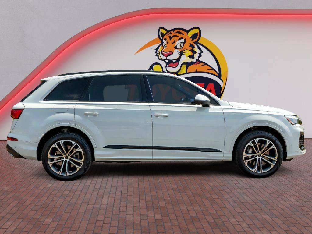Used 2025 Audi Q7 2.0T Premium Plus w/ Premium Plus Package AWD/4WD image 4