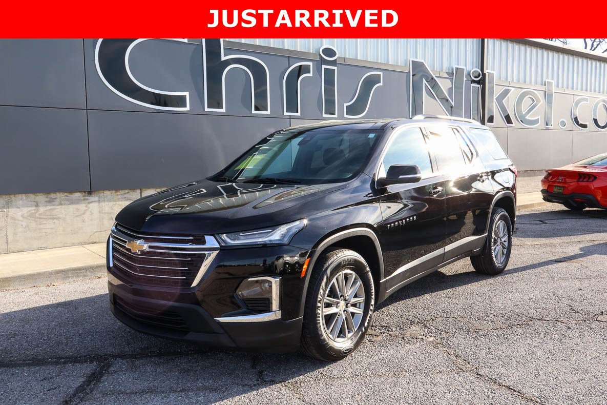 Used 2023 Chevrolet Traverse LT image 1