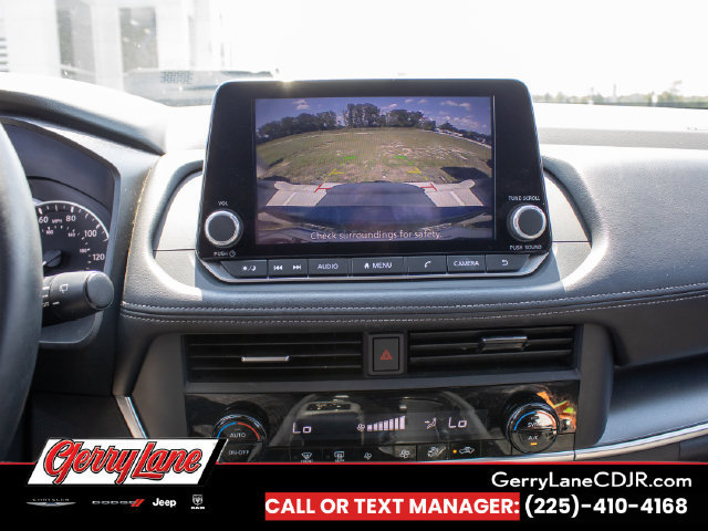 Used 2025 Nissan Rogue SV FWD image 10