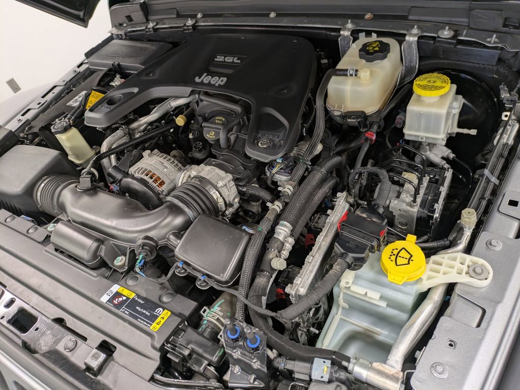 Used 2021 Jeep Gladiator Mojave AWD/4WD image 36