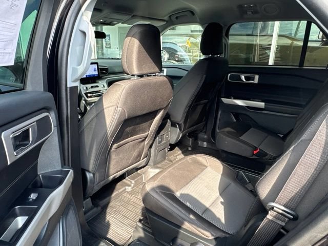 Used 2023 Ford Explorer XLT AWD/4WD image 12