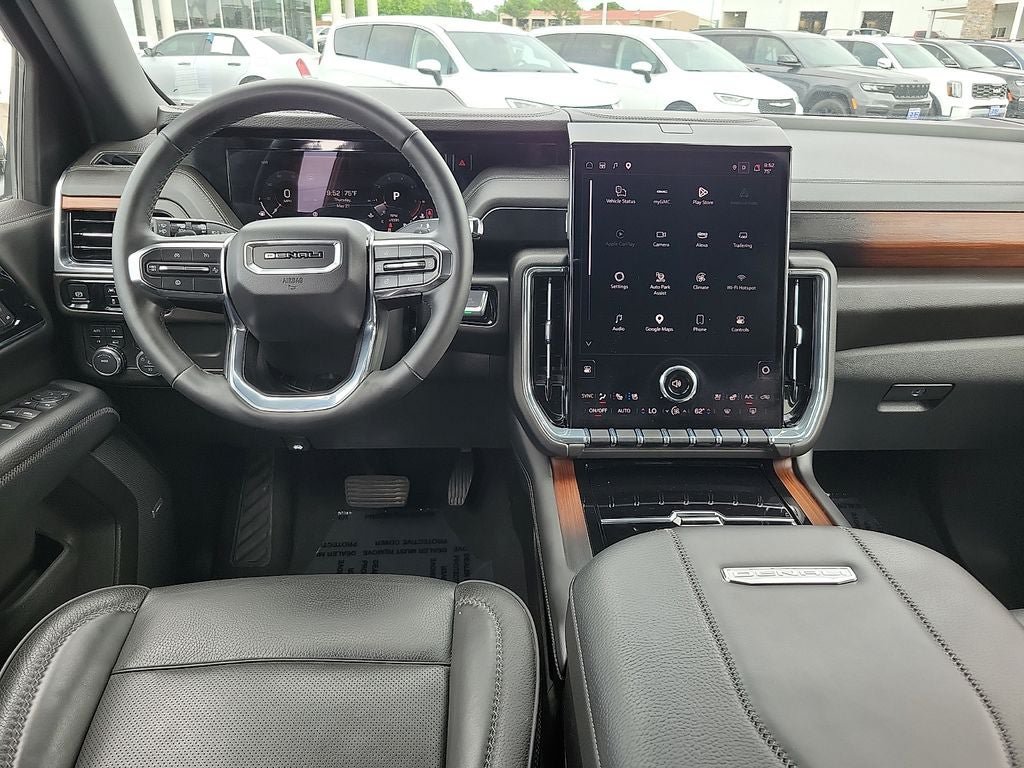 Used 2025 GMC Yukon XL Denali AWD/4WD image 11