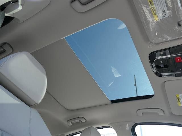 New 2025 Hyundai Sonata Limited image 29