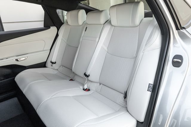 New 2026 Lexus ES 350e FWD image 10