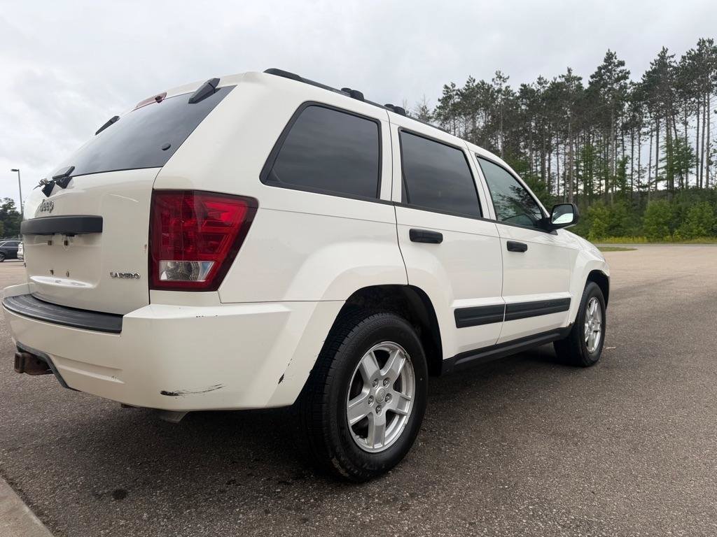 Used 2005 Jeep Grand Cherokee Laredo AWD/4WD image 4