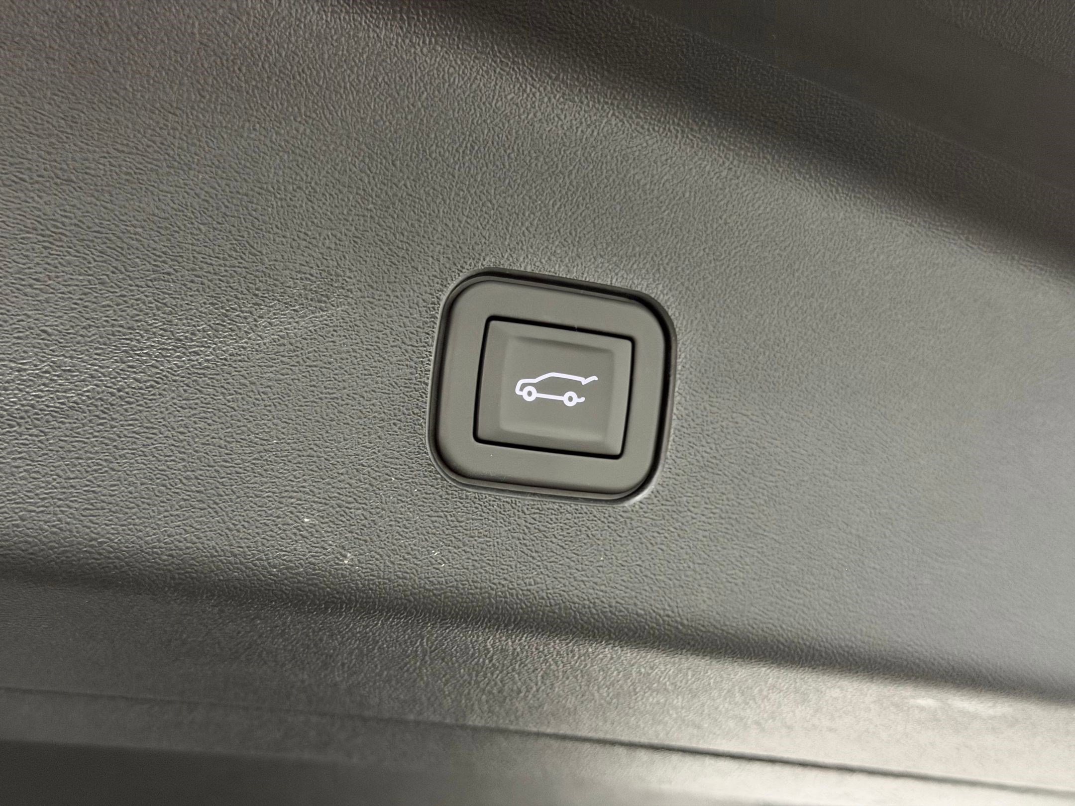 New 2026 Cadillac Vistiq Sport image 46