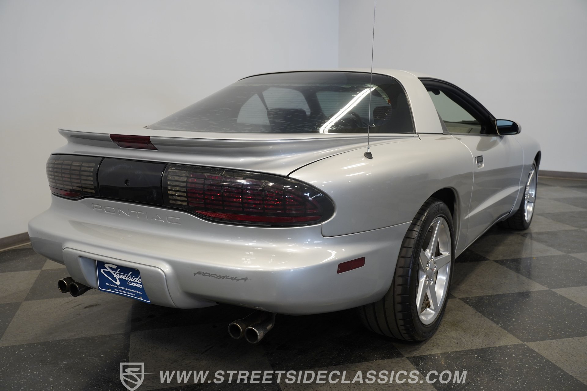 Used 1997 Pontiac Firebird Formula w/ Opt Pkg RWD image 11