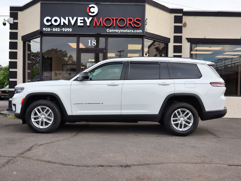 Used 2024 Jeep Grand Cherokee L Laredo AWD/4WD image 3