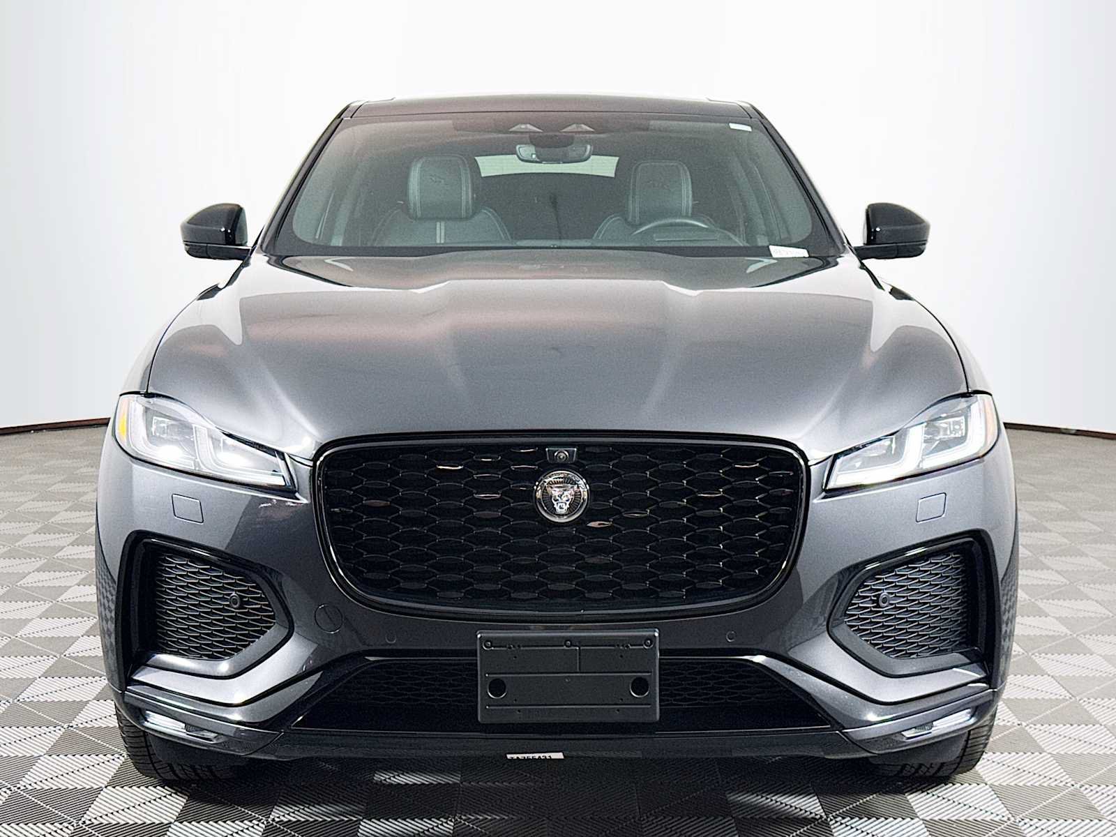Used 2026 Jaguar F-PACE R-Dynamic S AWD/4WD image 2