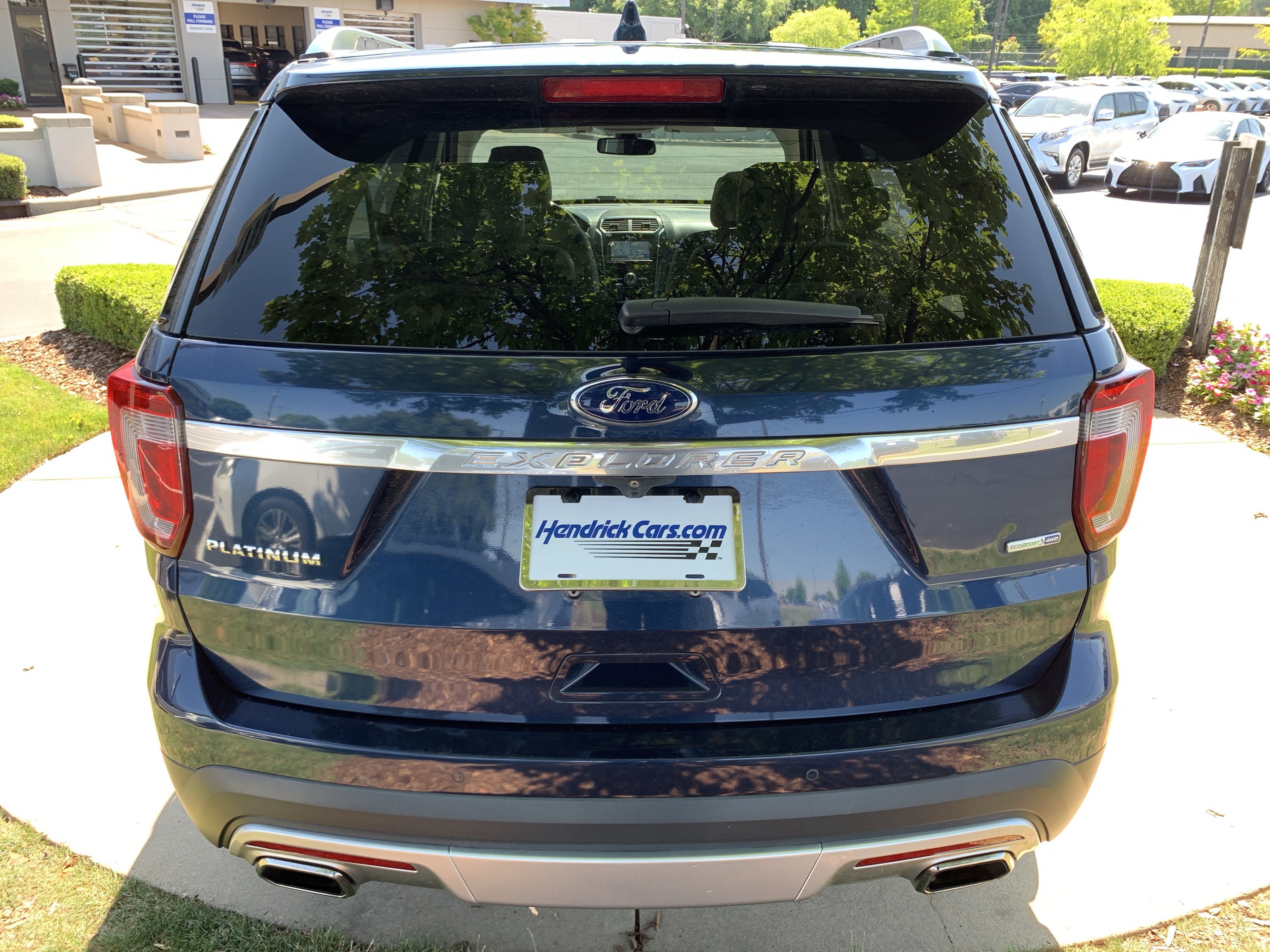 Used 2017 Ford Explorer Platinum AWD/4WD image 9