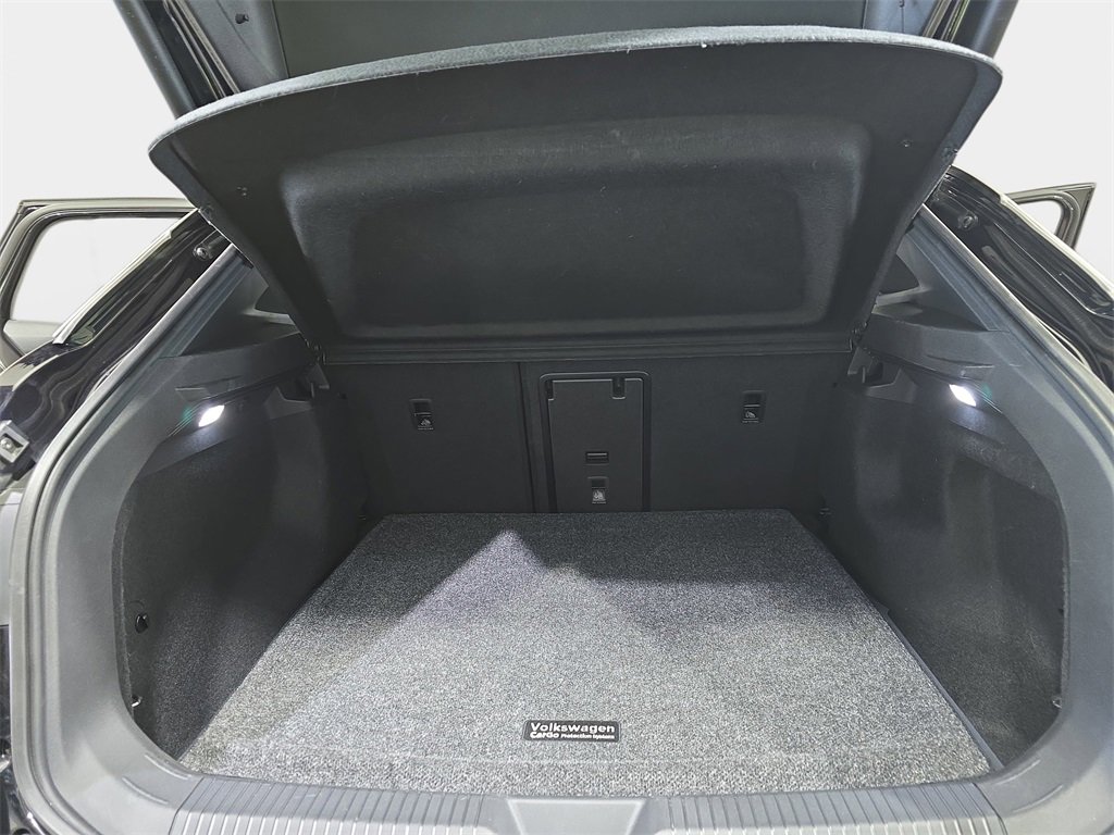 Used 2025 Volkswagen ID.4 Pro S Plus image 14