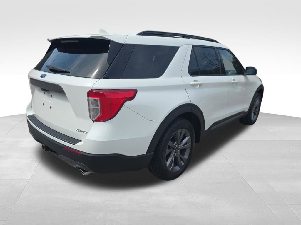 Certified 2023 Ford Explorer XLT w/ Equipment Group 202A image 6