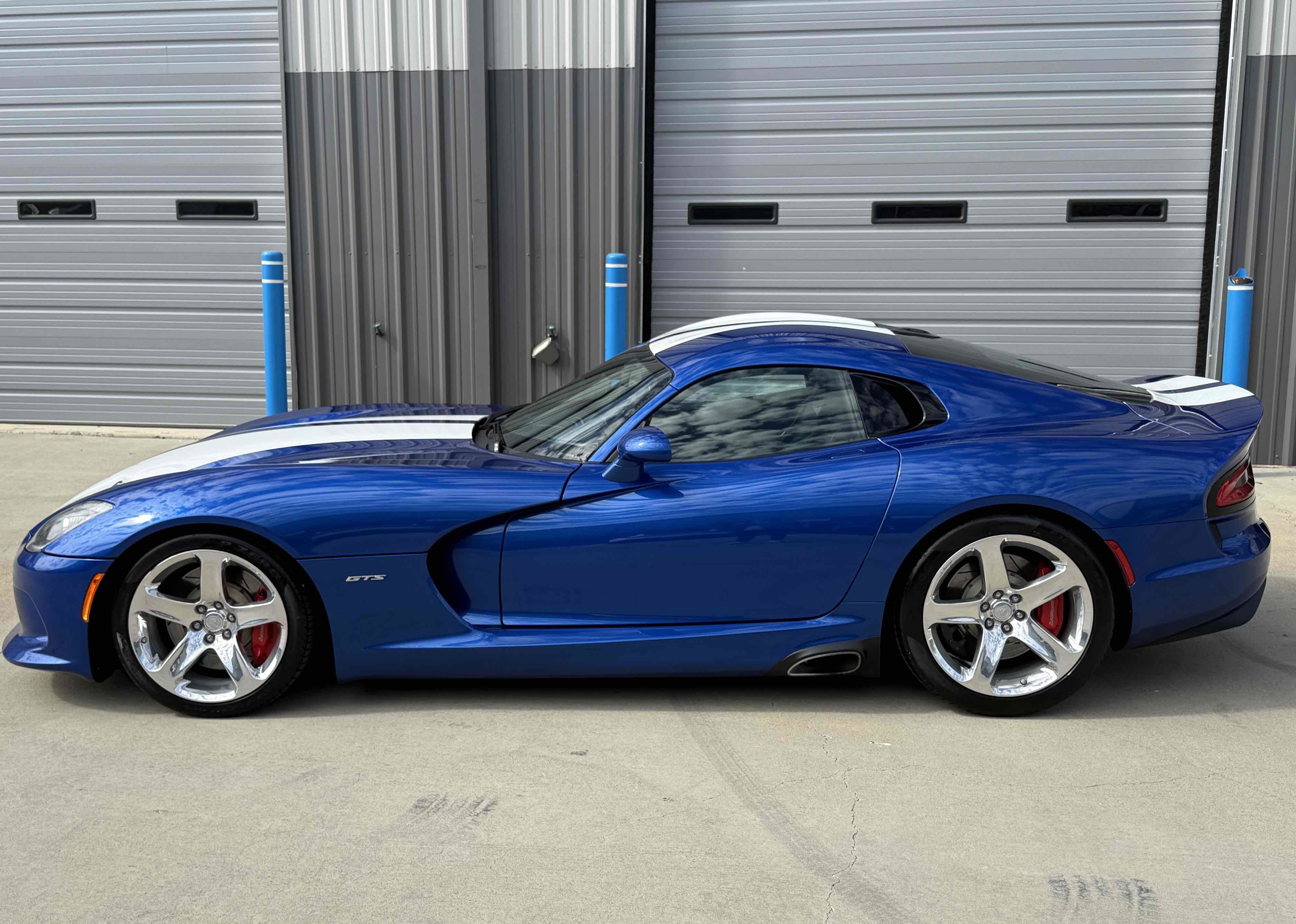 Used 2013 SRT Viper GTS w/ GTS Laguna Interior Pkg image 78