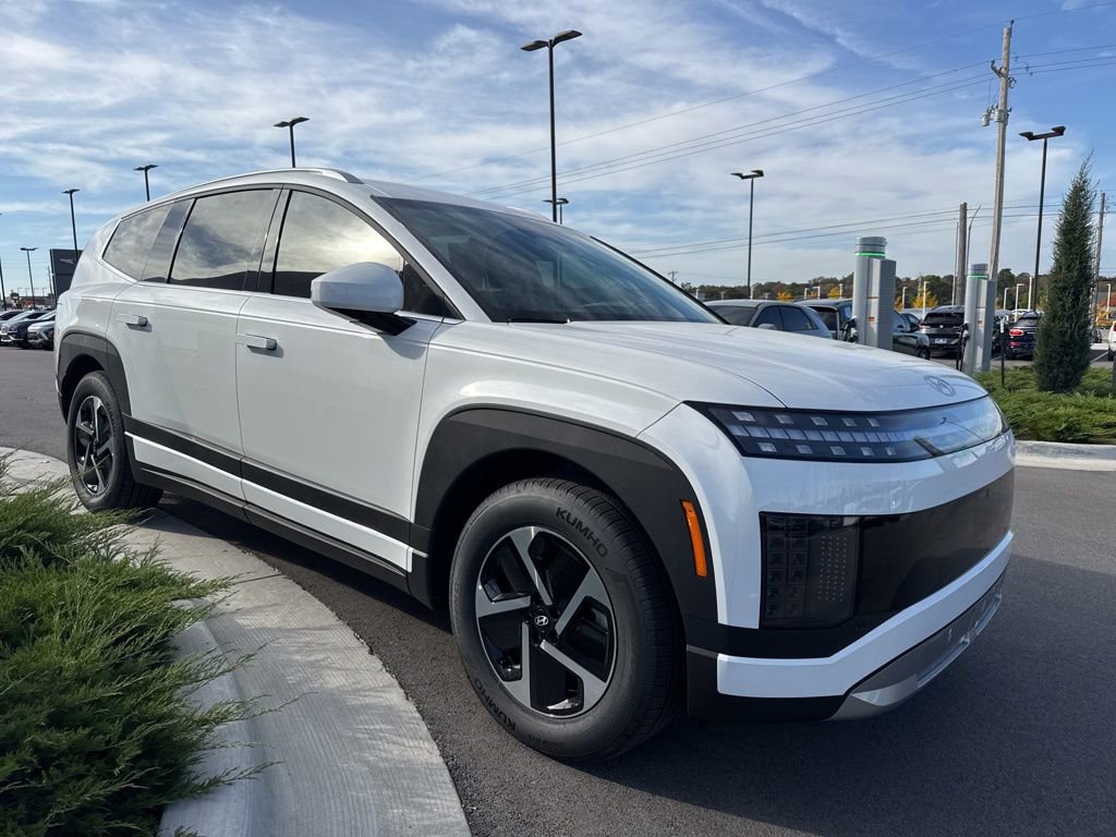 New 2026 Hyundai Ioniq 9 SE image 3